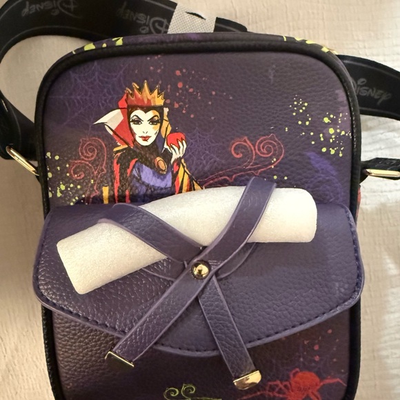 WondapopDisney Villains Purple Crossbody Bag - Picture 2 of 4